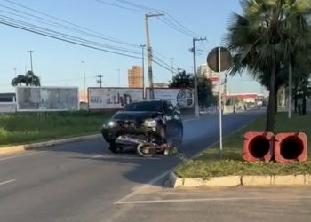 Homem atropela suspeito de furto na Avenida João da Escóssia