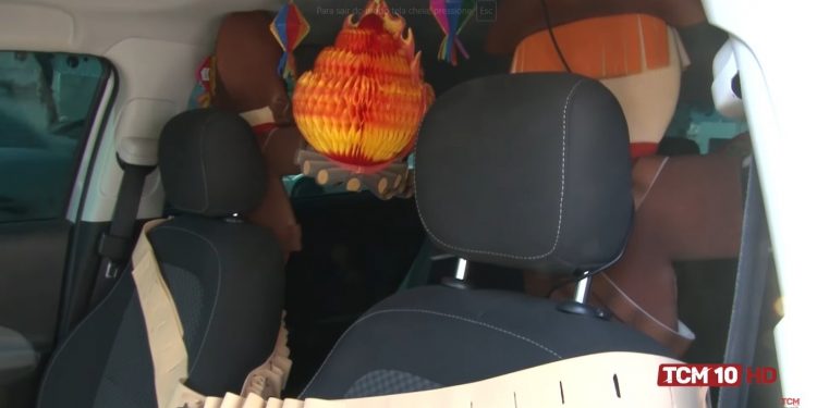 Motorista de aplicativo decora carro para período junino em Mossoró