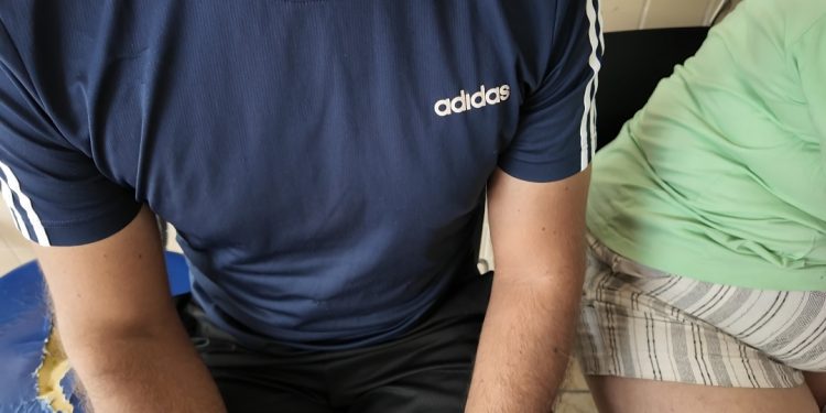 “Veículo estava na contramão e em alta velocidade na João da Escóssia”, relata casal de ciclistas