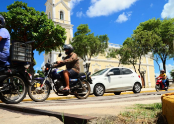 Prefeitura informa sobre intervenção parcial na rua Alfredo Fernandes para serviços de drenagem