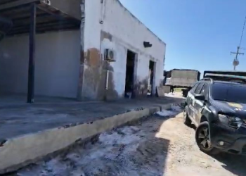 Polícia e Vigilância Sanitária interditam produção de sal e apreendem produtos em Grossos