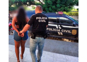 Mulher é presa por abandonar crianças sem supervisão e ir para festa em Porto do Mangue