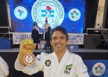 Raphael Keisuke conquista bronze no Sul-Americano Veterano de Judô