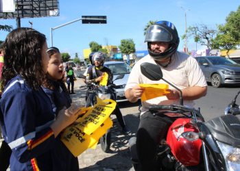 Campanha Maio Amarelo inicia com blitz educativa