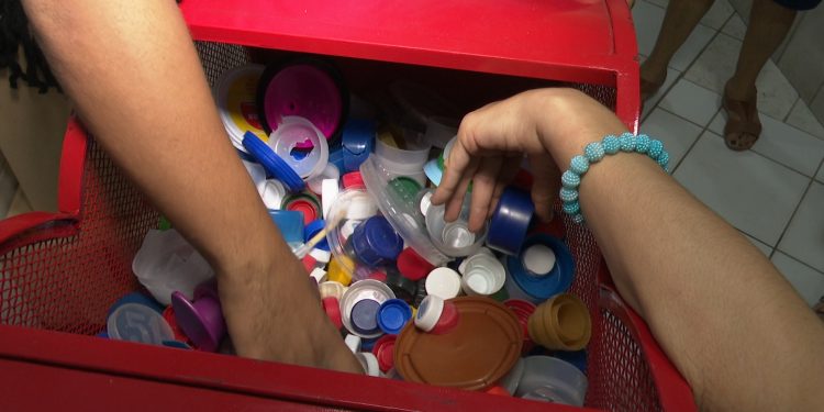 APAE promove Projeto Tampinha Solidária para aquisição de cadeiras de rodas