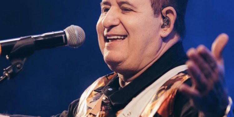 Marrone passa por cirurgia e assessoria confirma agenda de shows com Bruno 