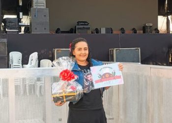 Fãs de Luan Santana aguardam na Estação desde as primeiras horas da manhã