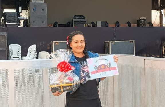 Fãs de Luan Santana aguardam na Estação desde as primeiras horas da manhã