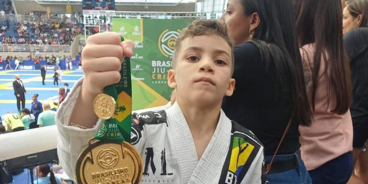 Mossoroense de 8 anos é campeão brasileiro de jiu-jitsu