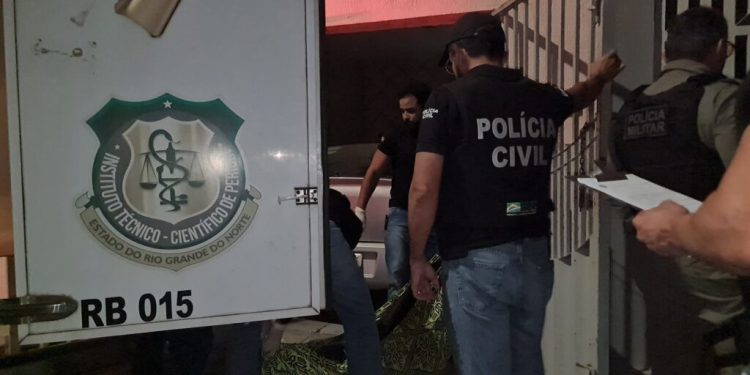 Homem é assassinado com quatro tiros em residência no bairro Boa Vista, em Mossoró