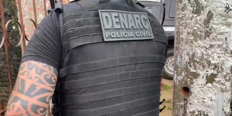 Polícia Civil prende duas mulheres suspeitas de vender crack em Mossoró