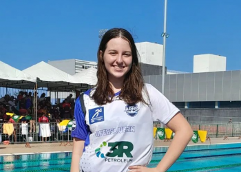 Nadadora mossoroense realiza campanha para disputar o Norte-Nordeste em Manaus