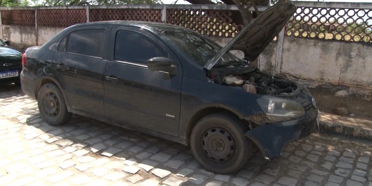 PRF recupera veículo em confronto na BR-110