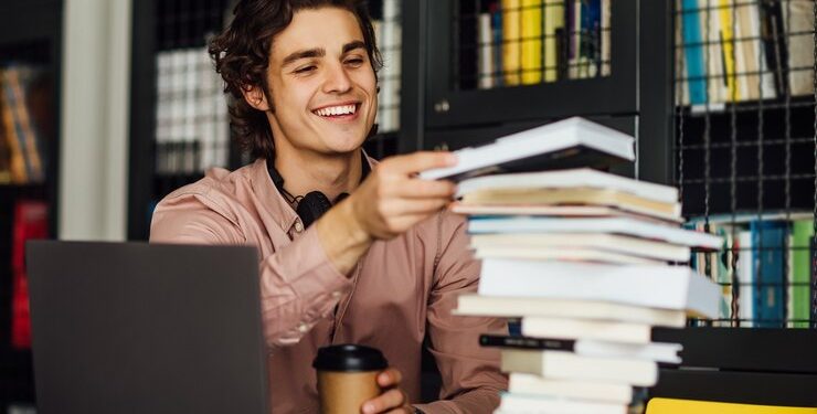 MEC divulga edital do Fies para segundo semestre de 2024; inscrições abrirão nesta quinta (22)