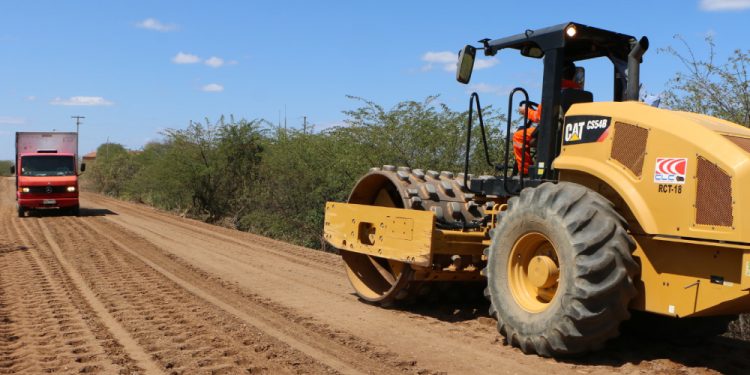 Governo do RN inicia restauração em dois novos trechos rodoviários no Oeste