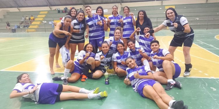 Tubarão FC, do bairro Santo Antônio, vai disputar o Estadual de Futsal Feminino