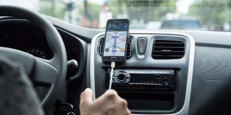 Polícia prende homem acusado de roubo contra um motorista de aplicativo