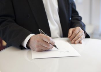 Justiça do RN condena Cosern a indenizar cliente por corte indevido de energia