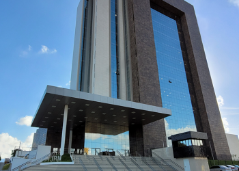 Justiça obriga concessionária de Mossoró e fabricante a indenizarem cliente após defeito em veículo