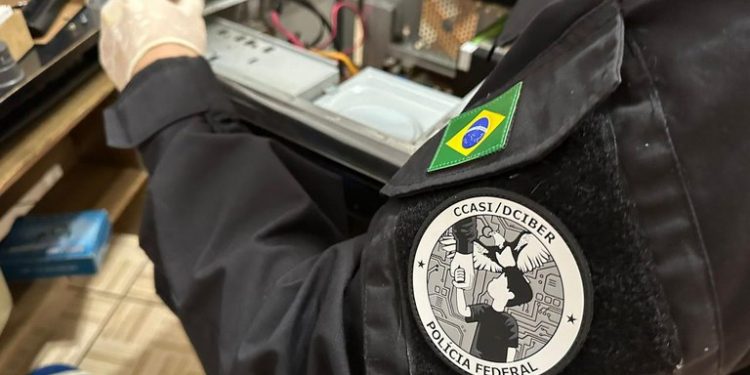 Homem é preso pela Polícia Federal em Mossoró durante Operação Terabyte de combate a crimes cibernéticos