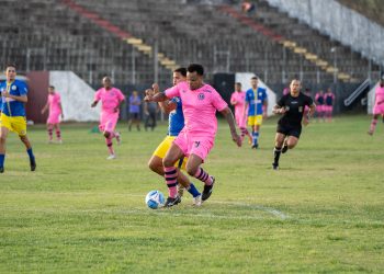 Lembra dele? Aos 40 anos, Bill estreia com gol pelo Laguna na Segunda Divisão