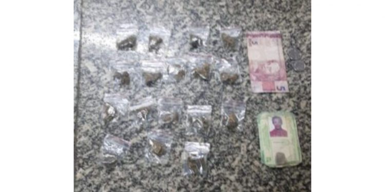 Suspeito de tráfico de drogas é preso no bairro Santo Antônio, em Mossoró