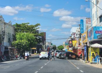 Comércio registra pouco movimento no feriado em Mossoró