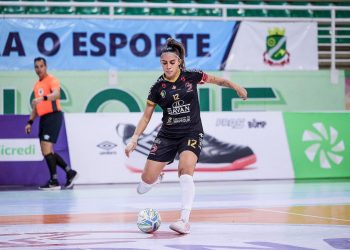 Bella Souza é indicada em lista das melhores jogadoras jovens do mundo
