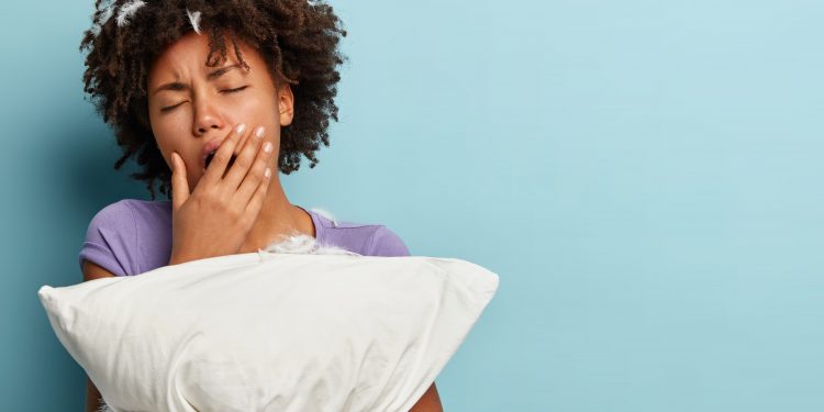 Momento Saúde: por que dá vontade de bocejar ao ver outra pessoa bocejando?