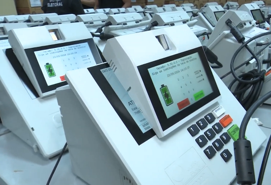 Urnas eletrônicas começam a receber dados dos candidatos para as eleições