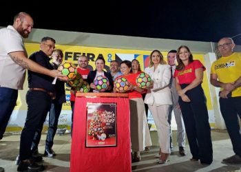 Uern lança 26ª edição da Campanha Meu Melhor Natal durante a Feira do Livro de Mossoró