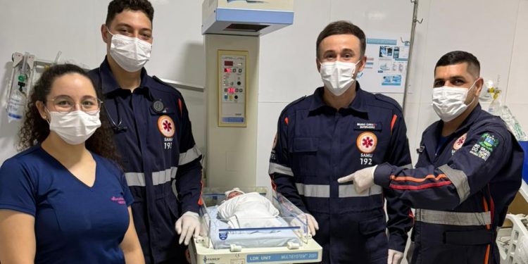 Jovem dá à luz de forma inesperada em banheiro da UPA do Alto de São Manoel