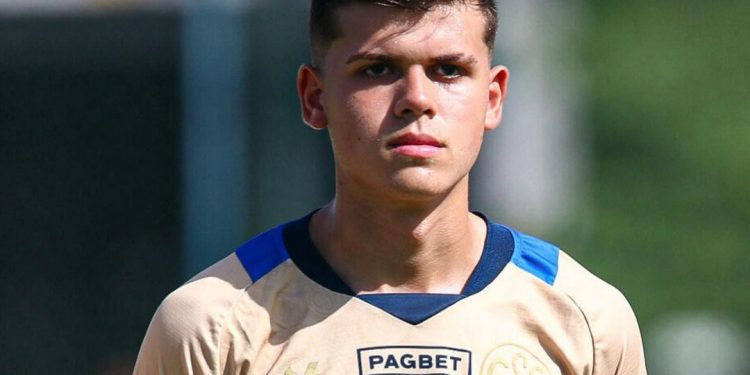 Atacante Nikolas reforça a Univap na Segunda Divisão