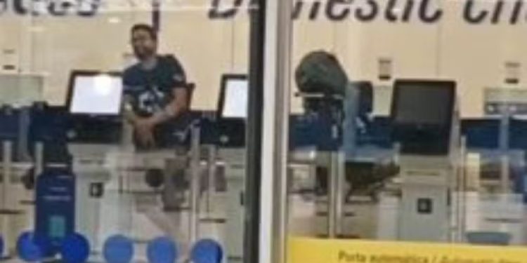 Policial que invadiu o aeroporto de Fortaleza atua em Assú/RN e estaria em surto psicótico