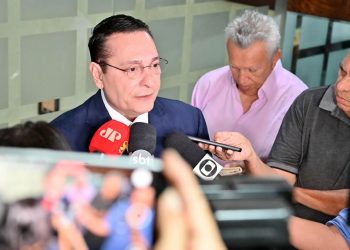 Deputado Ezequiel Ferreira assume novo mandato na presidência da Assembleia