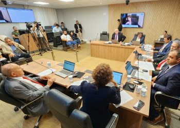 Comissão da Assembleia aprova projetos sobre aumento do ICMS e alterações no IPVA