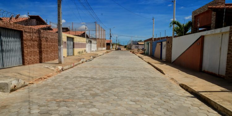 Bairro Nova Mossoró recebe pavimentação