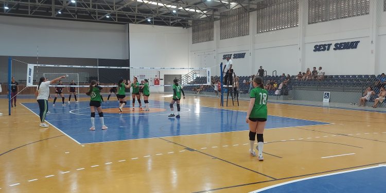 I Copa Escolar reúne modalidades no ginásio do Sest Senat em Mossoró