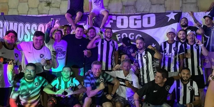 Botafoguenses de Mossoró embarcam rumo à final da Libertadores