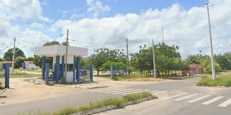 Estudante é atropelado na saída da Uern