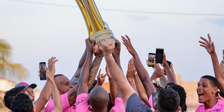 Bill marca duas vezes, Laguna vence Univap e conquista título da Segunda Divisão