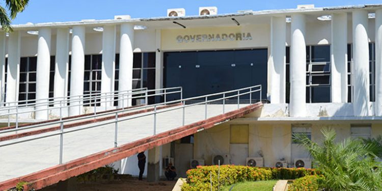 Governo do RN decreta ponto facultativo nas vésperas de Natal e Réveillon