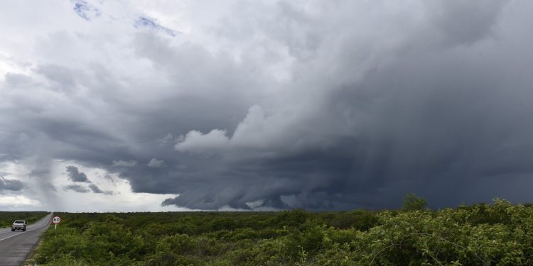 Emparn prevê verão menos quente em 2025 e chuvas dentro da normalidade no Rio Grande do Norte