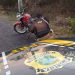 Motociclista empina moto em frente à viatura da PRF e é preso na BR-406