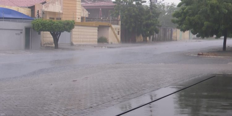 INMET publica alerta de chuvas intensas para todo o Rio Grande do Norte