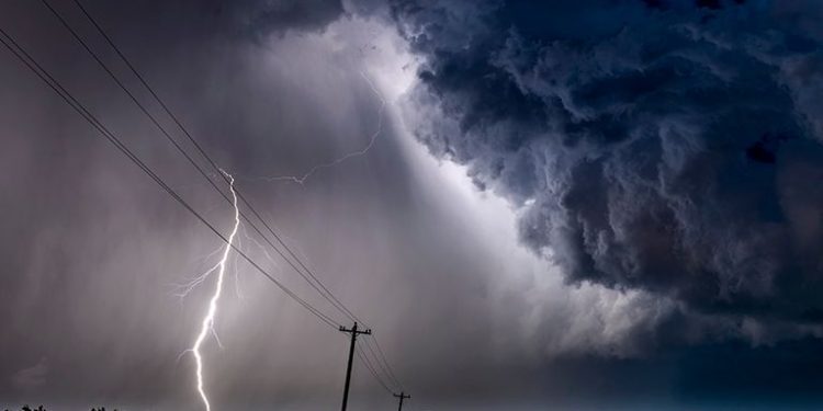 Mais de 98 mil raios atingiram o Rio Grande do Norte em 2024, aponta Neoenergia Cosern