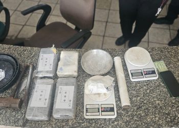 Polícia prende suspeitos e apreende drogas em operação no Conjunto Malvinas, em Mossoró