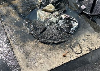 Caern alerta para o risco de abrir tampas de bueiros durante alagamentos