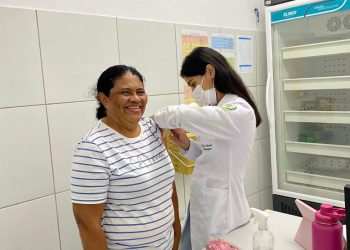 Uern retoma vacinações na Faculdade de Enfermagem