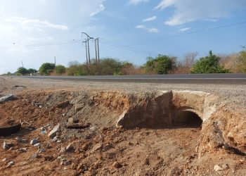 Entupimento de passagem de água preocupa moradores da zona rural de Mossoró